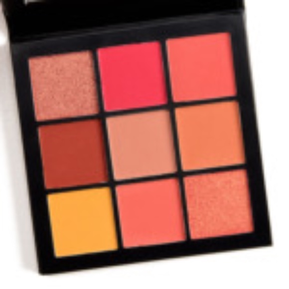 NIB Huda Beauty Coral Obsessions Eyeshadow Palette - Picture 4 of 9